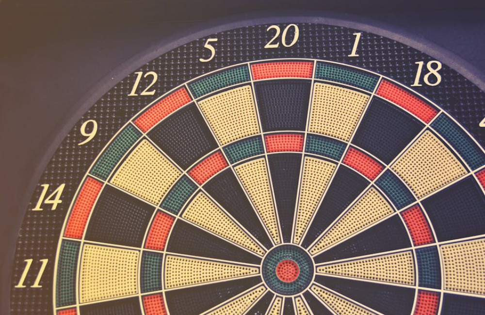 Phil Taylor vermogen: zo bouwde de dartslegende zijn loopbaan op