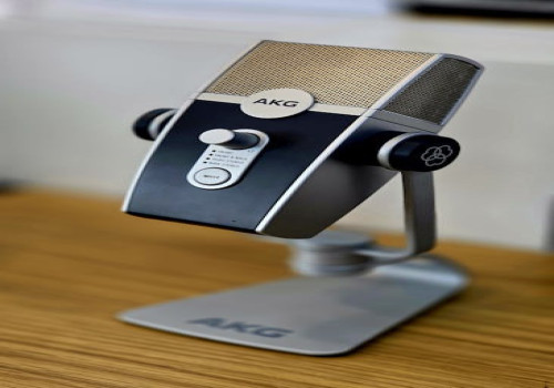 Waarom hoor ik mijn eigen stem anders in een spraakmemo?