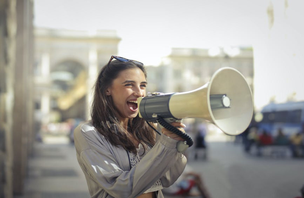 Waarom worden podcast stemmen vaak als rustgevend ervaren?