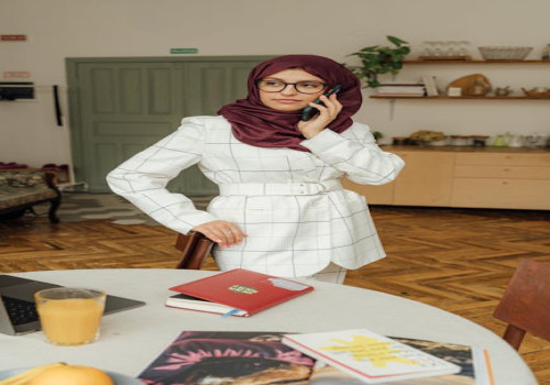 Waarom praten mensen tegen hun telefoon alsof het een persoon is