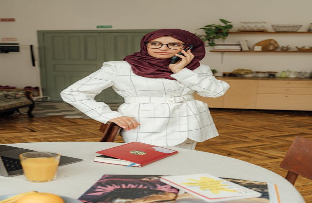 Waarom praten mensen tegen hun telefoon alsof het een persoon is